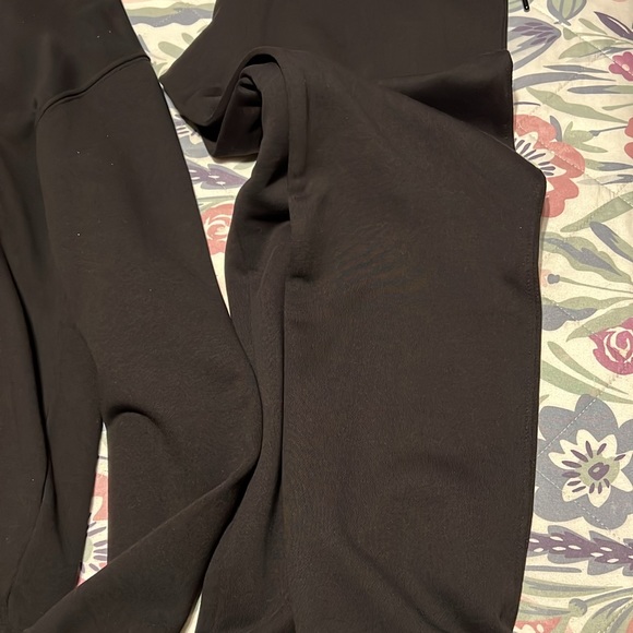 Versace Jeans Couture Black and Gold Hoodie and Joggers Set - Picture 7 of 9